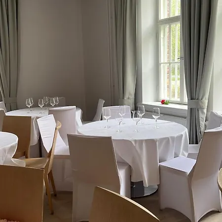 Kuopion Kesaeranta Hotel *